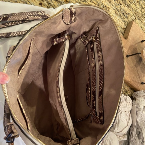 Michael Kors satchel - Picture 4 of 5